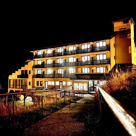 Hôtel Skiazur-Le Piolet Saint-Martin-de-Belleville Extérieur photo
