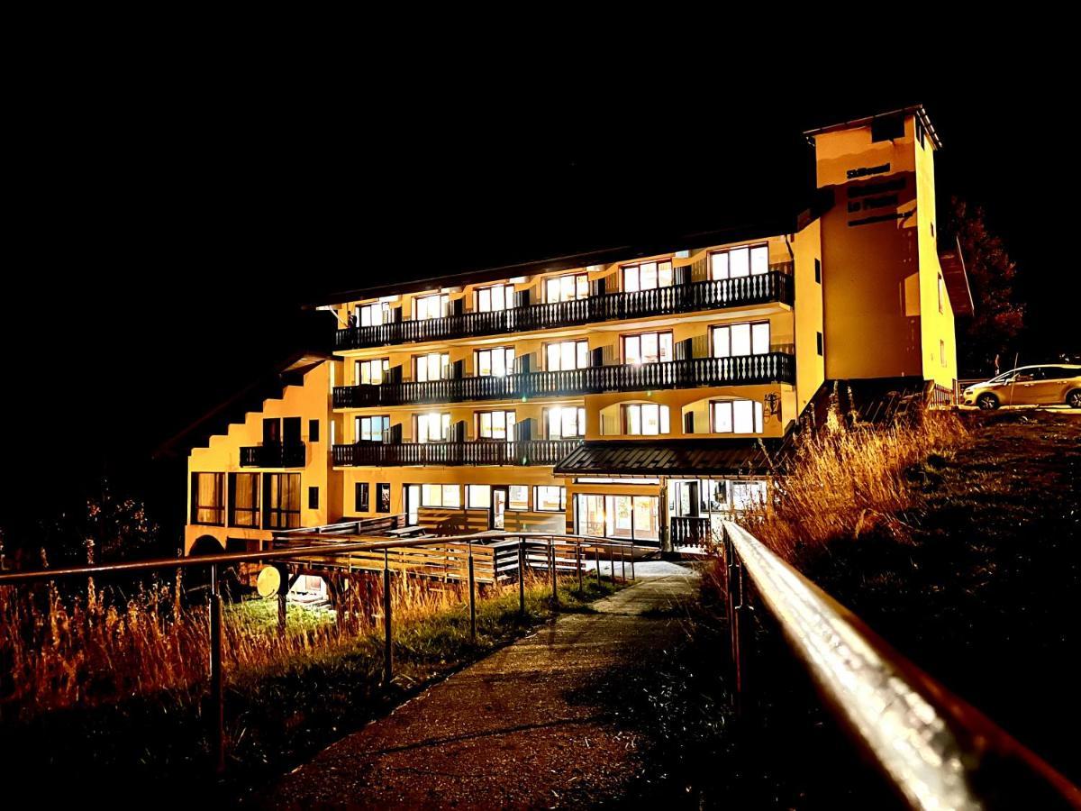 Hôtel Skiazur-Le Piolet Saint-Martin-de-Belleville Extérieur photo